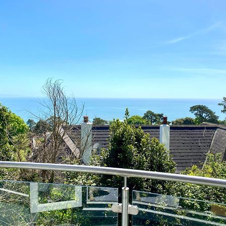 One Of The Best Properties In Lyme! Breathtaking Views Across The Whole Bay. 3 Stories With 2 Tier Veranda Around The Property. Sleeps 6 莱姆里吉斯 外观 照片